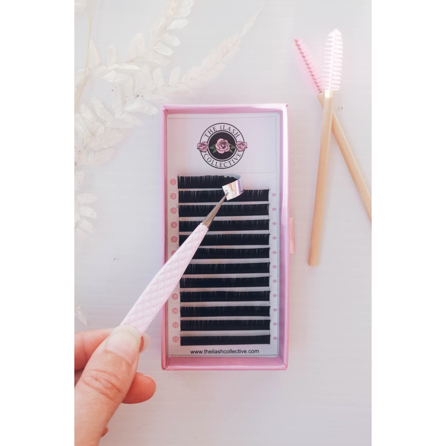 Russian Volume Eyelash Extensions 0.07 D Curl