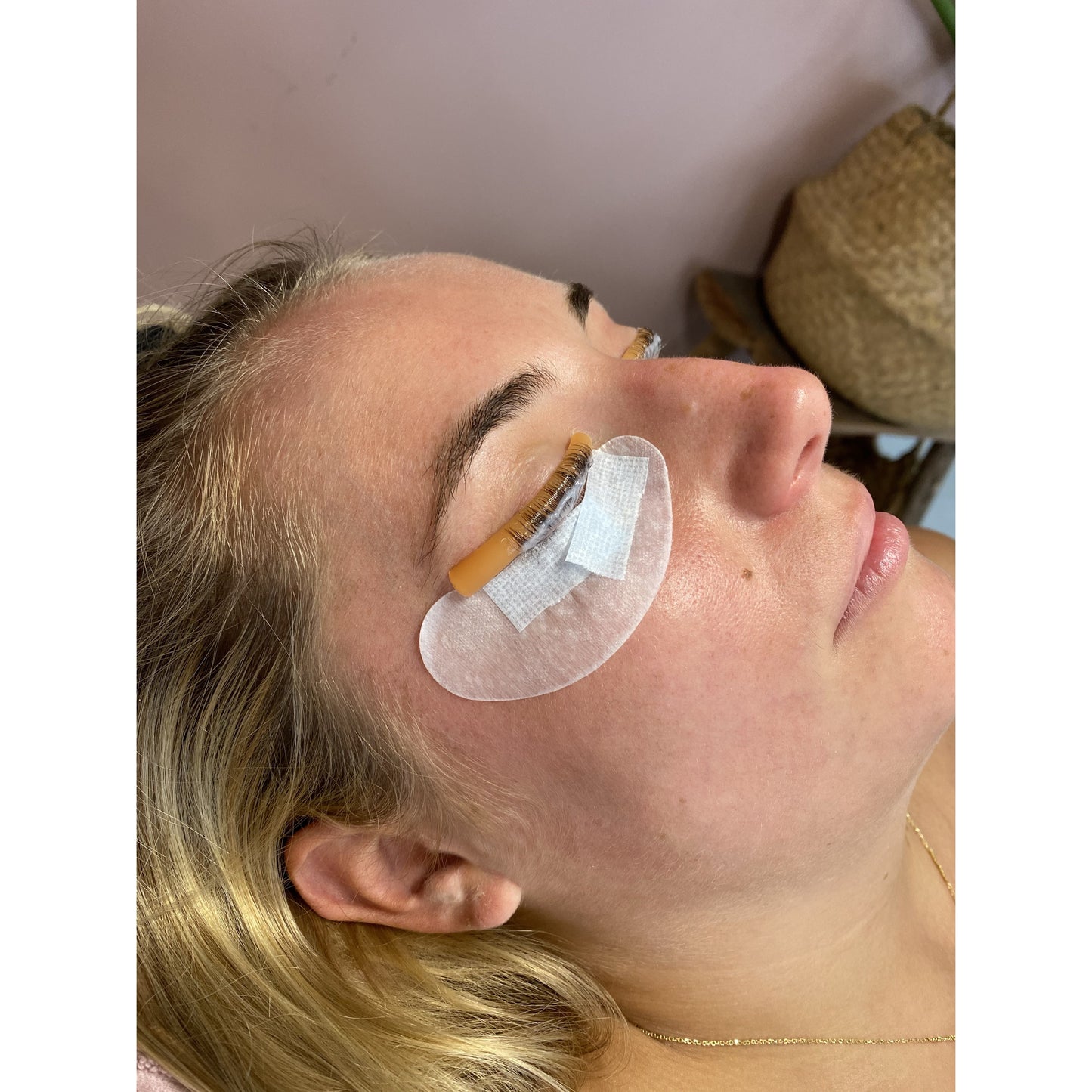 High Quality, Lint Free Eyelash Under Eye Gel Pads: Pink Girl