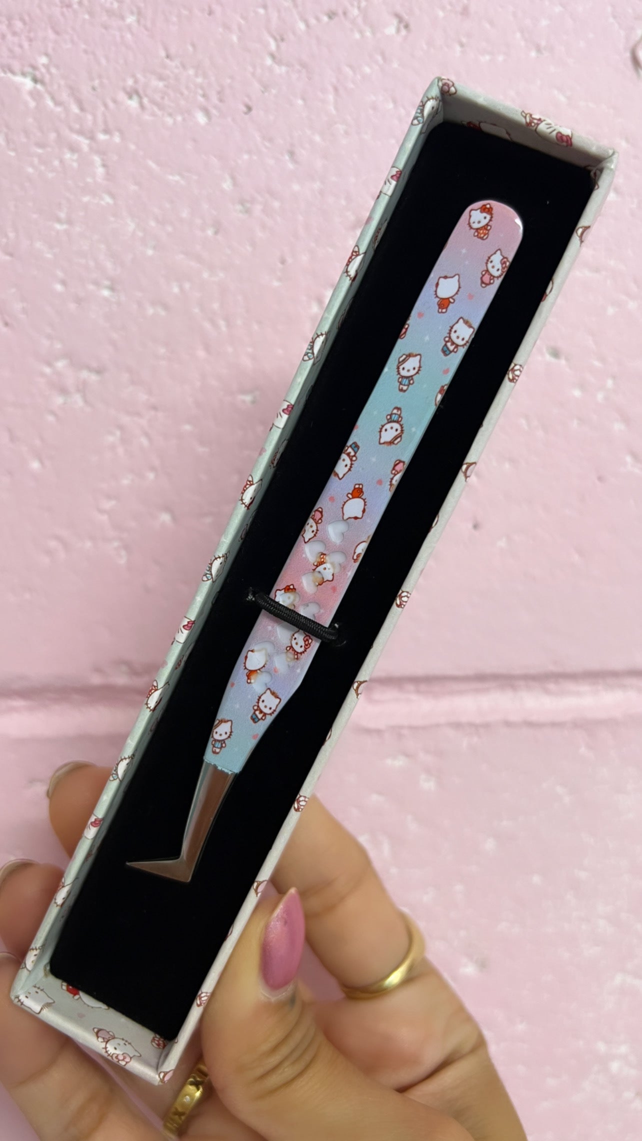 Hello Kitty Volume Tweezers: L Shape