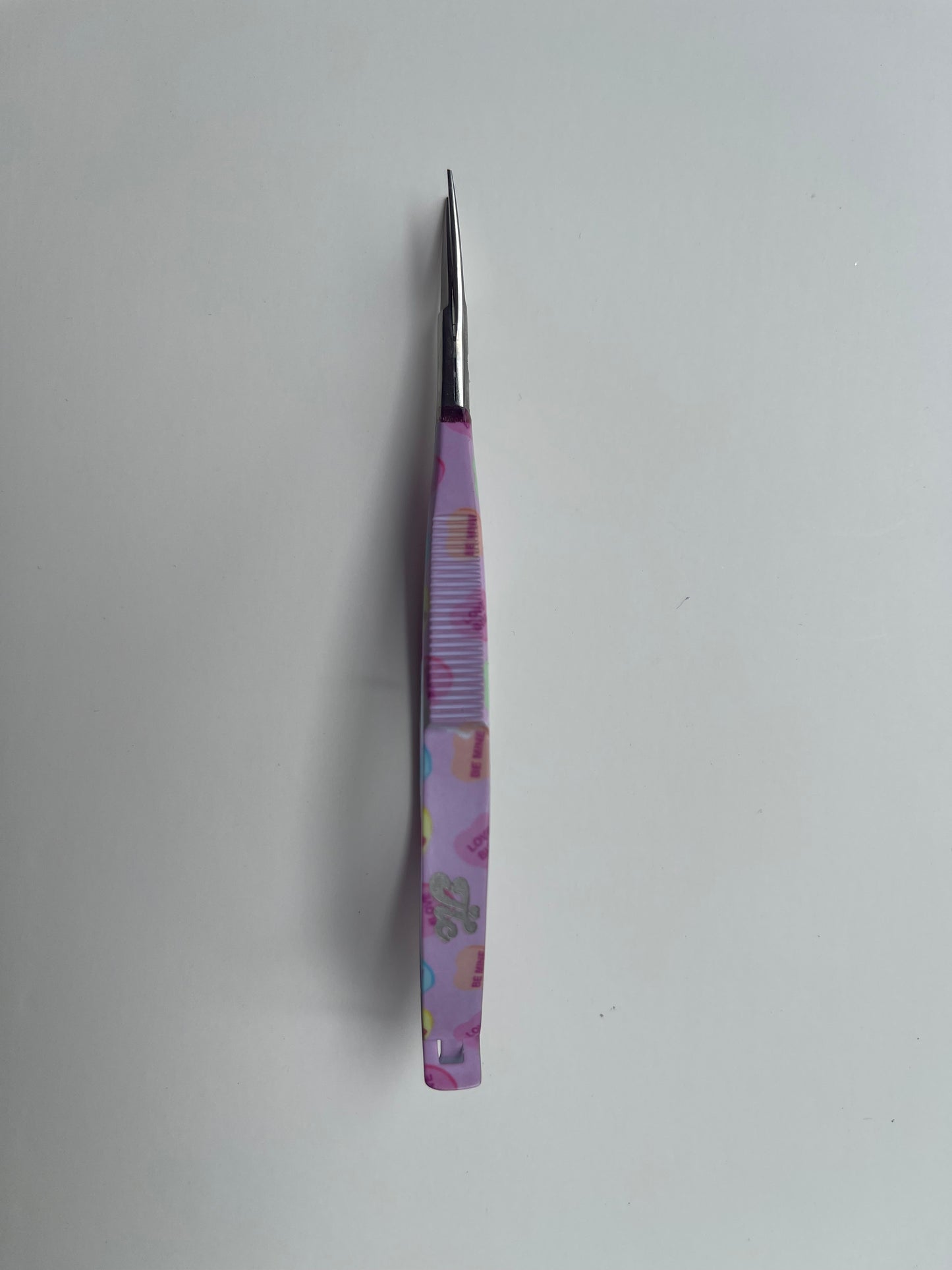 Eyebrow Scissors: Unique Squeeze Function